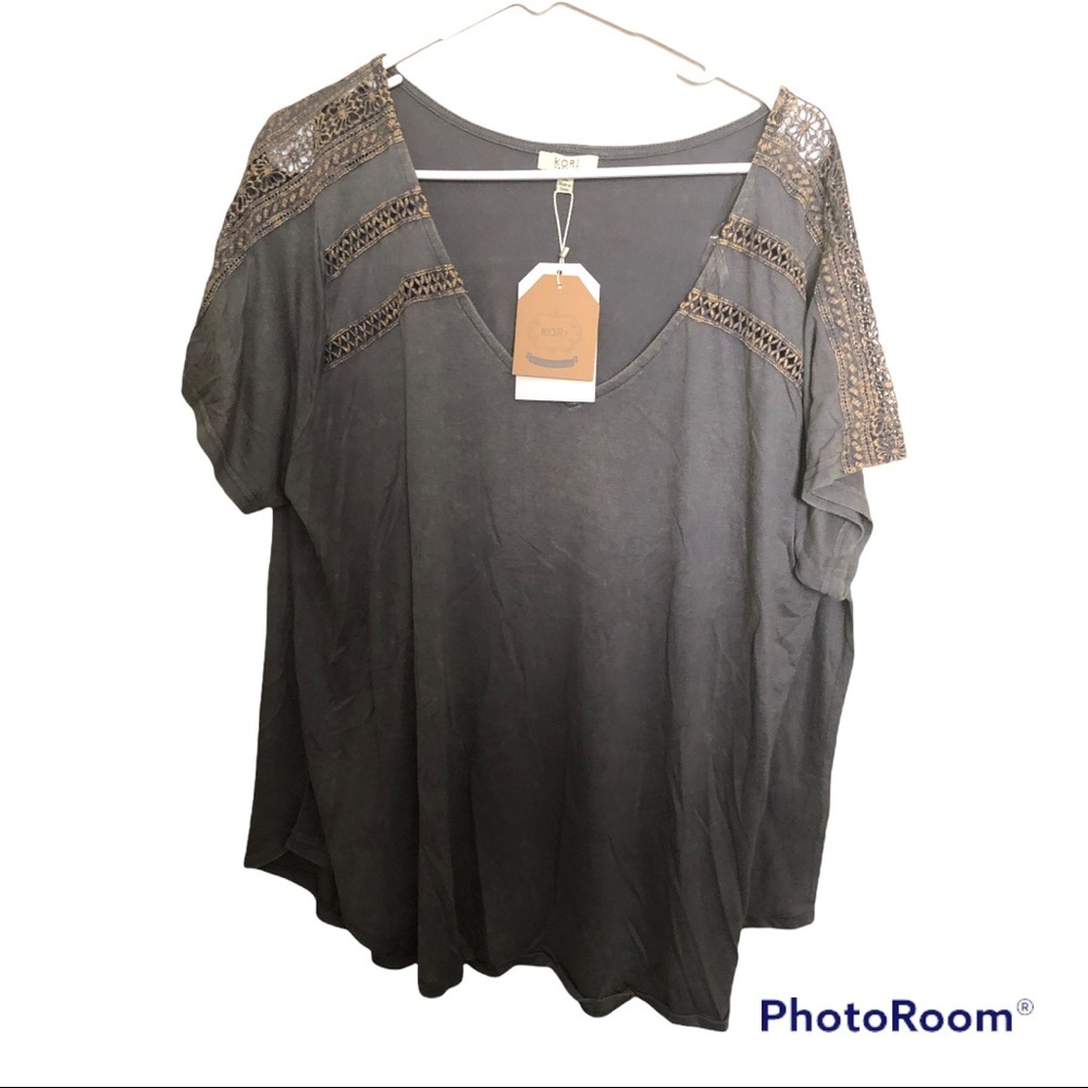 Xl kori NWT Clover Embroidered Garment Dyed Tee-Ash